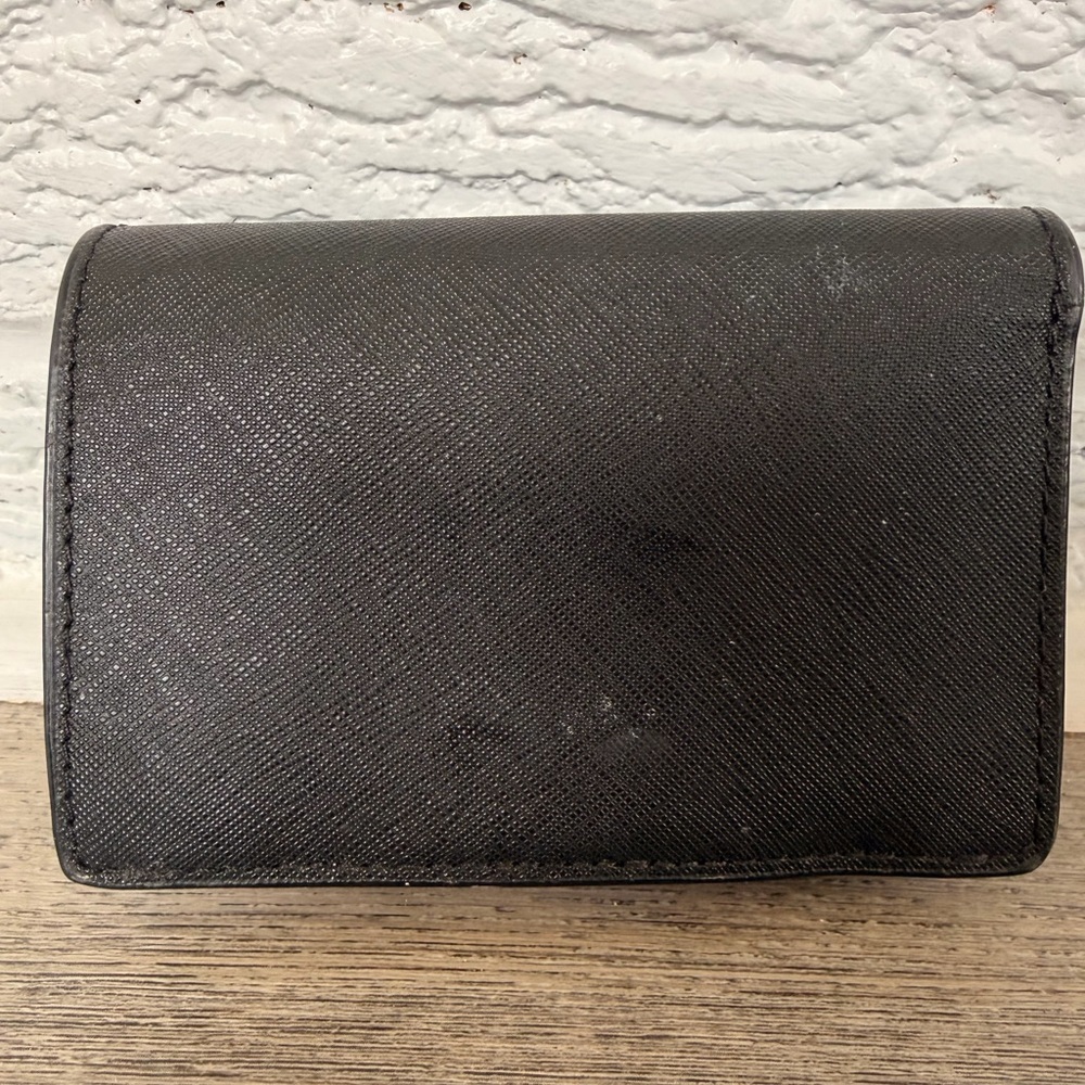 Michael Kors Black Leather Compact Wallet with Gold Logo - Picture 2 of 4